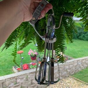 Vintage 1950’s Turner And Seymour Hand Mixer Black  Stainless Steel